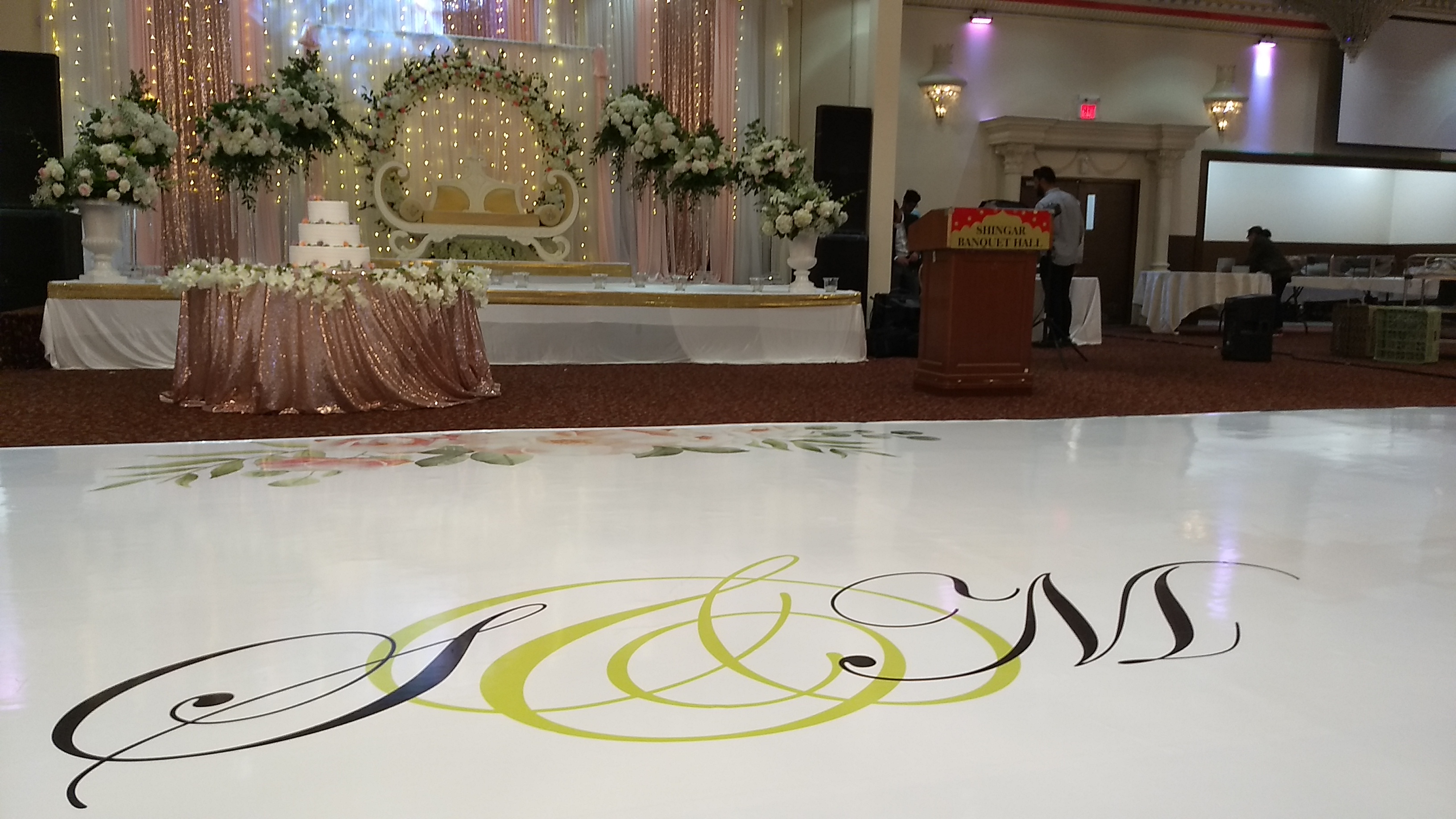 Read more about the article Brampton Vinyl Dance Floor Wrap