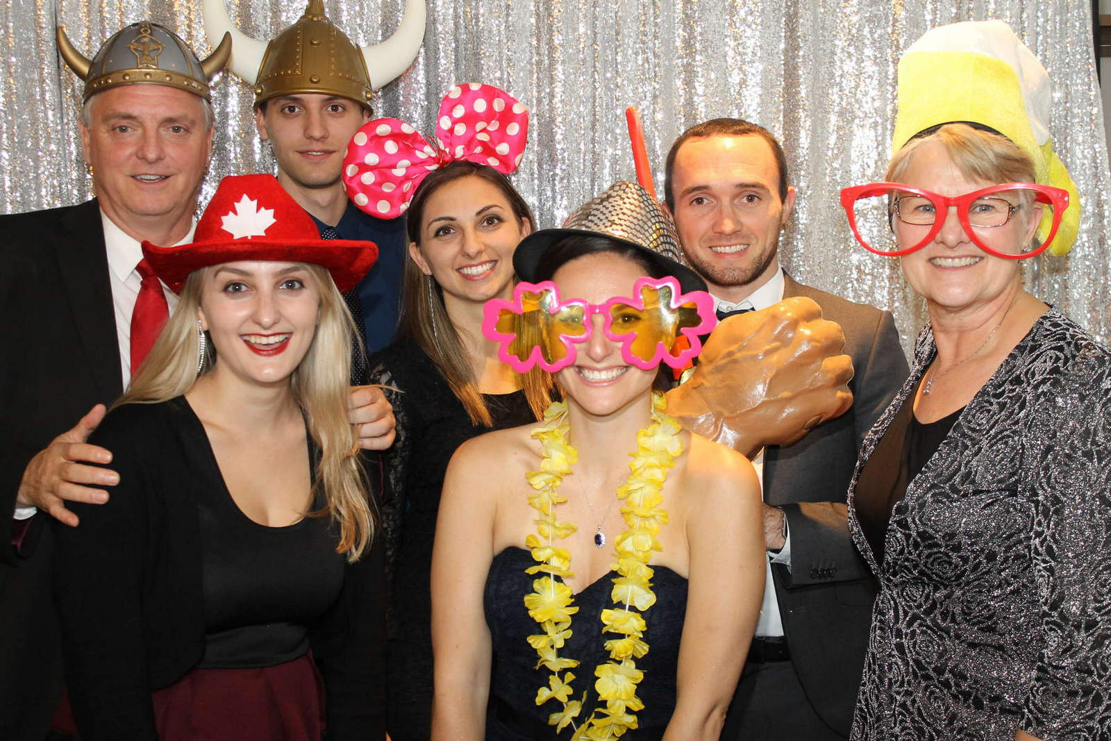 Wedding-Photo-Booth-910664 Wedding-Photo-Booth-910664